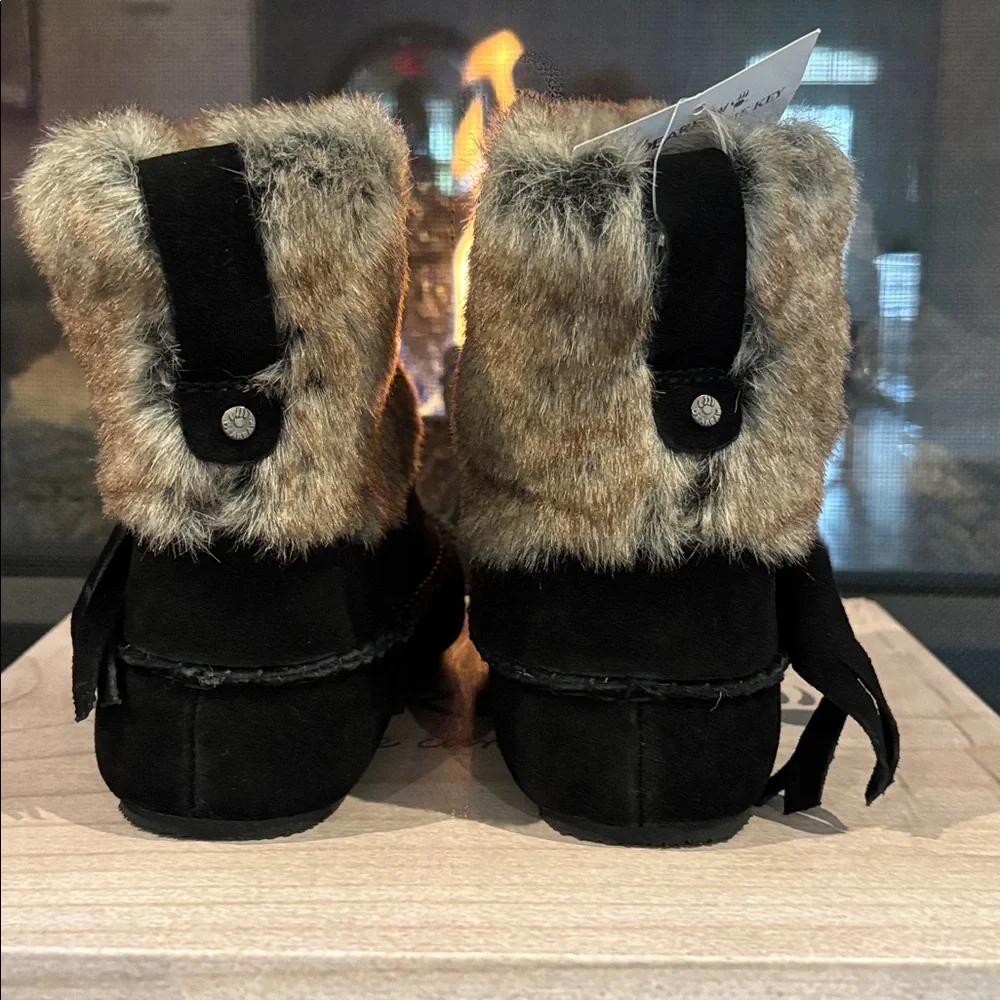 BEARPAW Monet Never Wet,Suede,rabbit fur,wool blend lined sheepskin footbed